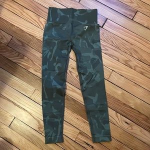 NWOT GYMSHARK ADAPT CAMO SEAMLESS LEGGINGS XS